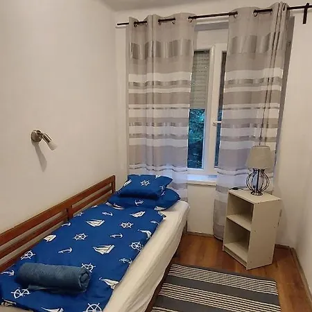 Kikötő Apartamento *