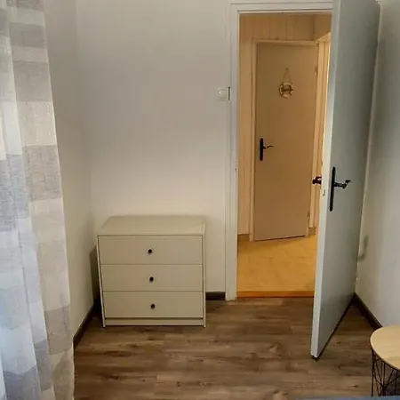Kikoeto Vendeghaz *