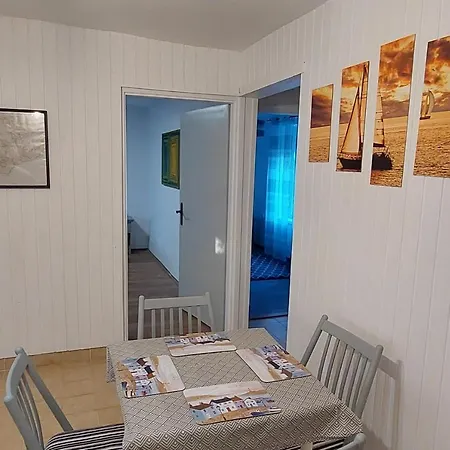 Apartment Kikoeto Vendeghaz *