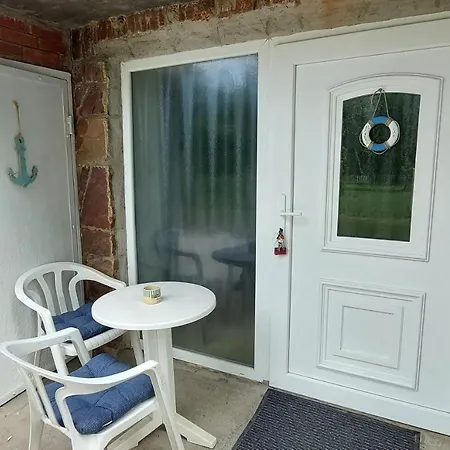 Kikoeto Vendeghaz Apartment *