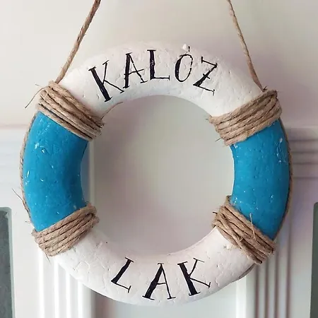 Kikoeto Vendeghaz *