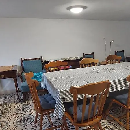 Kikoeto Vendeghaz Apartment Badacsonytordemic
