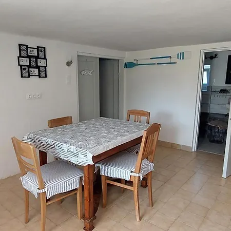 Kikoeto Vendeghaz * Badacsonytordemic