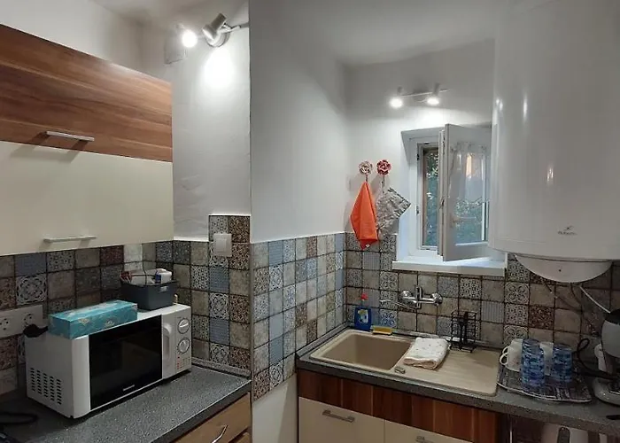 Kikoeto Vendeghaz * Badacsonytördemic