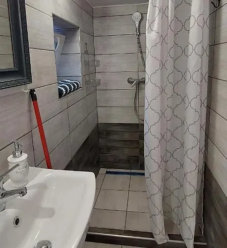 Apartament Kikoeto Vendeghaz *