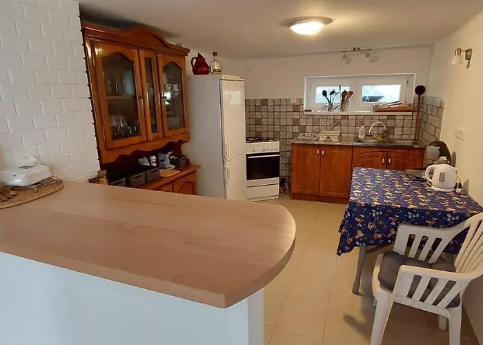 Apartamento Kikötő Badacsonytördemic
